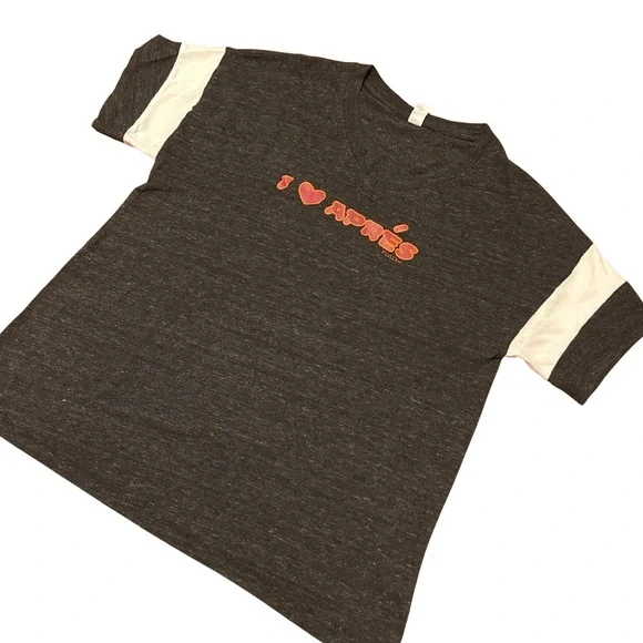 Flylow Après V-Neck Tee | Après Ski Graphic Heather Shirt | Size Women’s Large - Picture 3 of 8